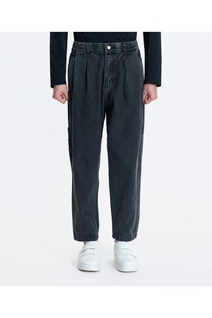 [25FW] LLF23674 블랙 배기핏 투턱 라인절개 데님 팬츠