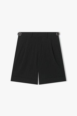 [26SS] LMM23780 블랙 주름지 원턱 카브라 하프 팬츠