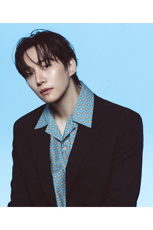 [리버클래시][이준호 PICK][26SS] LMM31713 블루 프린트 와펜 디테일 하프 셔츠