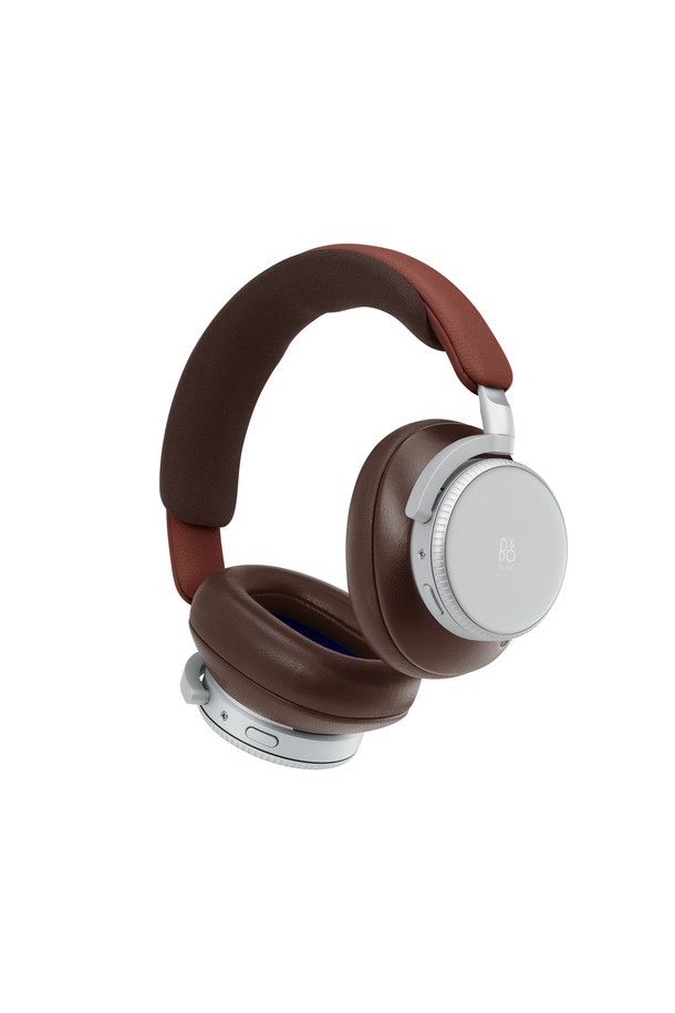 뱅앤올룹슨(Bang & Olufsen) 베오플레이 H100 Century Brown 블루투스 무선 헤드폰은 Centennial Collection 한정판으로 출시되었습니다. 고급스러운 Century Brown 색상과 플라스틱, 메탈, 가죽 소재의 조합으로 세련된 디자인을 자랑합니다. 무선 블루투스 연결을 통해 편리하게 음악을 감상할 수 있으며, 뛰어난 음질을 제공합니다. 베오플레이 H100은 심플하면서도 감각적인 디자인으로, 편안한 착용감과 함께 스타일리시한 외관을 연출합니다. 뱅앤올룹슨의 기술력으로 완성된 이 헤드폰은 음악 감상의 즐거움을 더해줄 것입니다.
