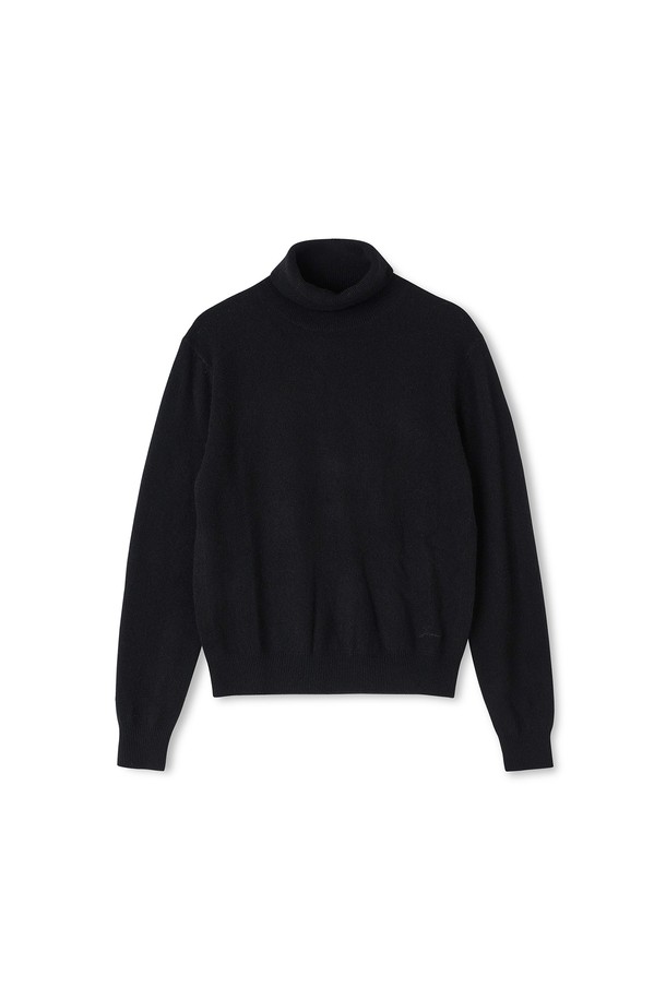 [남녀공용] 캐시미어 에센셜 블렌드 터틀넥 블랙은 가을, 겨울 시즌에 어울리는 두꺼운 두께감의 레귤러핏 터틀넥 니트입니다. 베이직하고 미니멀한 스타일로, 일상 및 출근룩, 데이트룩에 모두 잘 어울립니다. 부드러운 촉감의 캐시미어 소재와 긴 소매 기장으로 제작되어 편안한 착용감을 선사합니다. 무지 디자인의 블랙 컬러는 어떤 스타일에도 쉽게 매치할 수 있는 에센셜 아이템입니다.
