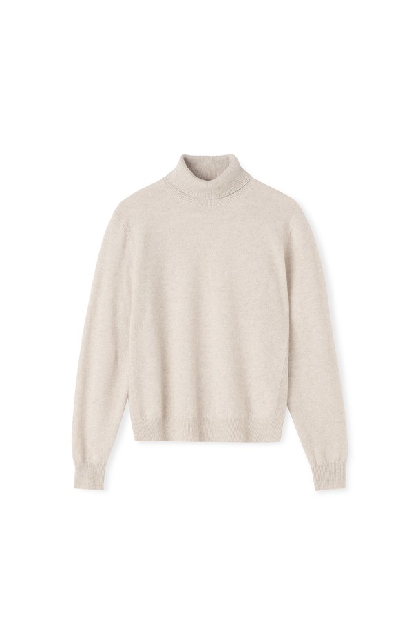 부드러운 캐시미어 소재의 "[남녀공용] 캐시미어 에센셜 블렌드 터틀넥 오트밀"입니다. 베이직하고 미니멀한 스타일로, 가을과 겨울에 따뜻하게 착용하기 좋습니다. 레귤러 핏에 긴 소매 기장으로 제작되었으며, 두꺼운 두께감으로 포근함을 더했습니다. 은은한 오트밀 컬러와 무지 디자인이 어떠한 룩에도 자연스럽게 어울립니다. 터틀넥 디자인으로 목을 따뜻하게 감싸주어 추운 날씨에도 쾌적하게 착용할 수 있습니다.
