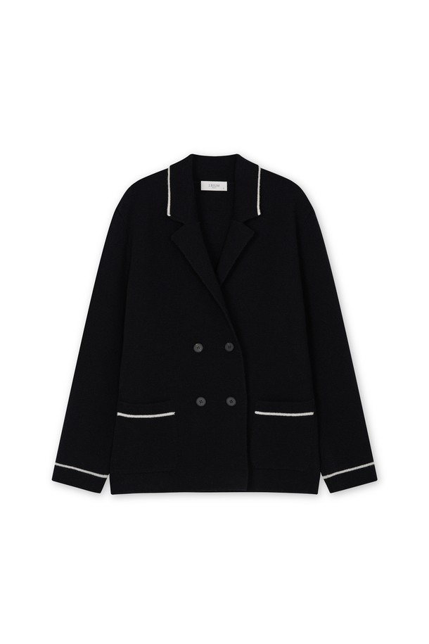 [남녀공용] 데온 메리노울 더블 니트 재킷 블랙은 간절기와 겨울, 오피스룩, 비즈니스 캐주얼, 모임룩에 어울리는 미니멀하고 시크한 스타일의 니트 재킷입니다. 부드러운 7게이지 메리노울 소재로 제작되어 편안한 착용감을 선사하며, 슬림핏 디자인의 레귤러 기장으로 깔끔한 실루엣을 연출합니다. 더블 버튼 여밈 방식과 더블 니트 패턴이 특징이며, 양쪽 포켓 디테일과 리얼 쉘 단추를 사용하여 고급스러움을 더했습니다. 조직의 밀도를 높여 보풀에 강하고 내구성이 뛰어나, 오랫동안 변함없이 착용할 수 있습니다.
