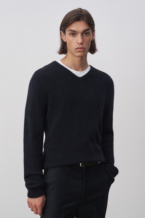 디오니 브이넥 수리 알파카 니트 탑 블랙