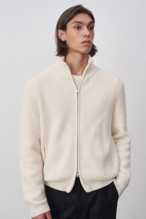 본느 알파카 하이넥 집업 아이보리