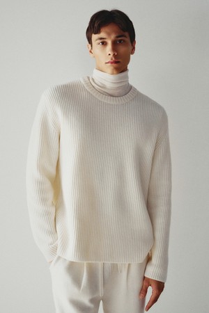 조니 메리노울 라운드넥 풀오버 아이보리