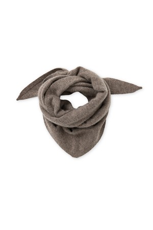 [남녀공용] 캐시미어 에센셜 블렌드 트라이앵글 스카프 브라운