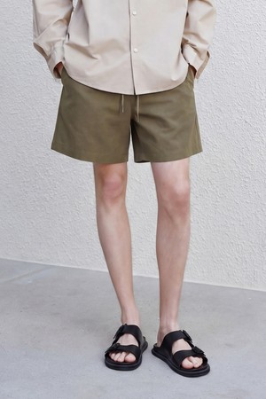 니콜 린넨 드로스트링 쇼츠 카키