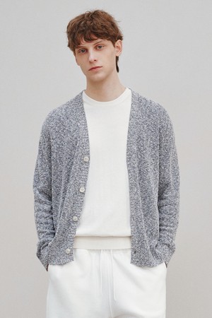 수리 부클 브이넥 가디건 네이비