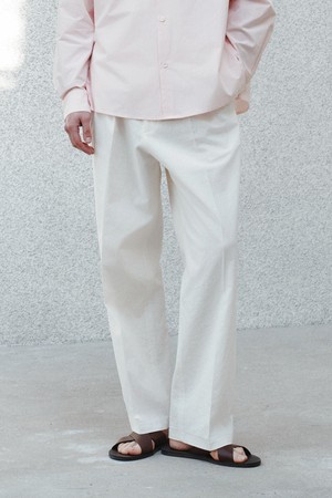 오웬 린넨 투턱 밴딩 트라우저 아이보리
