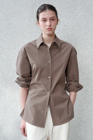 [우먼] 마엘 사이드 슬릿 코튼 셔츠 브라운