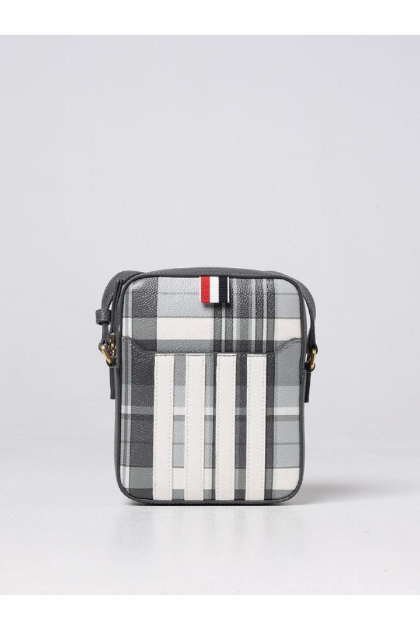 THOM BROWNE - 숄더/크로스백 - 톰브라운 남성 메신저백 Thom browne bag in grained leather NB03