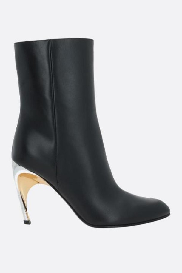 Alexander McQueen - 부츠/워커 - 알렉산더 맥퀸 여성 부츠 Armadillo smooth leather ankle boots NB26