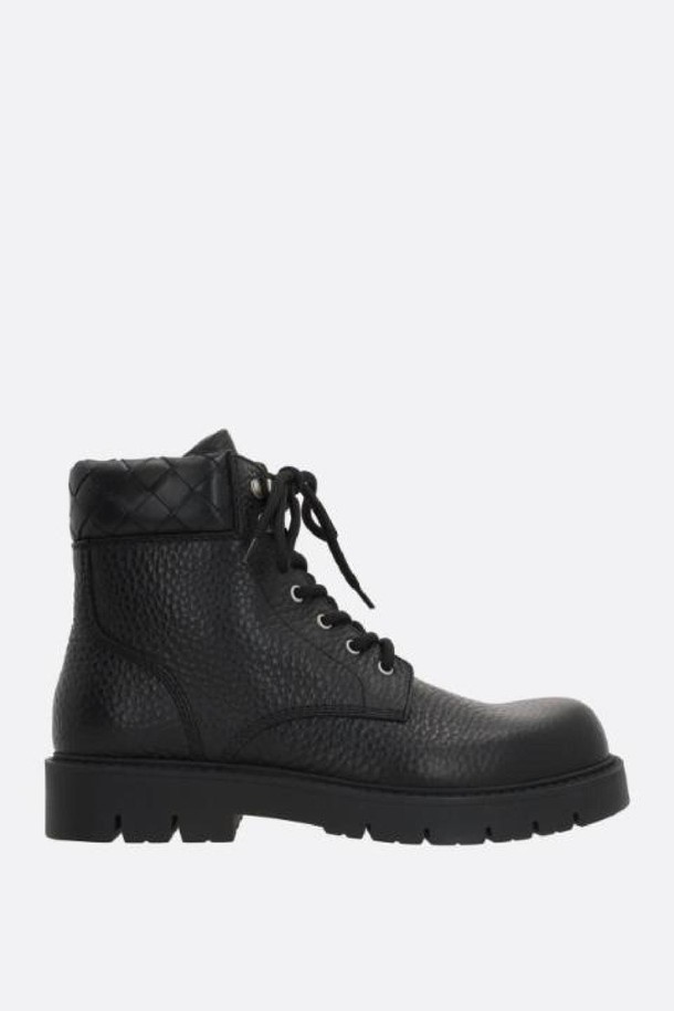 Bottega Veneta - 부츠 - 보테가 베네타 남성 부츠 Haddock grainy leather combat boots NB26