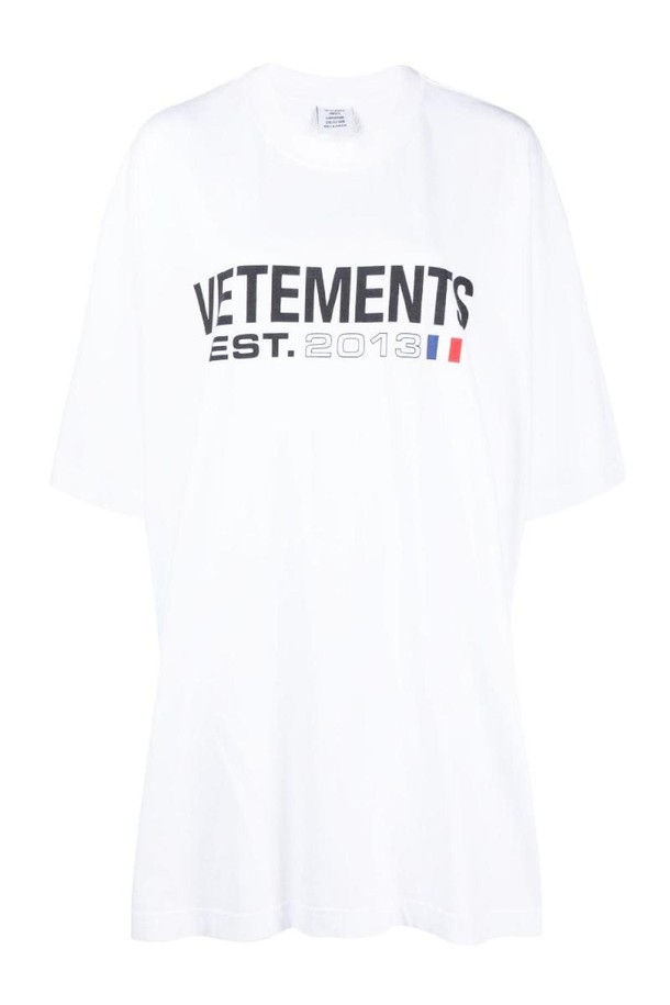 VETEMENTS - 반소매 티셔츠 - 베트멍 여성 티셔츠 LOGO COTTON T SHIRT NB30