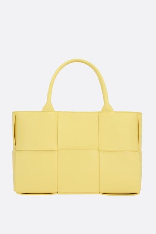 Bottega Veneta - 토트백 - 보테가 베네타 여성 토트백 Arco small tote bag in Maxi Intrecciato nappa NB26