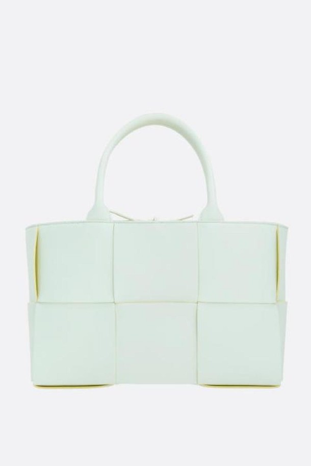 Bottega Veneta - 토트백 - 보테가 베네타 여성 토트백 Arco small tote bag in Maxi Intrecciato nappa NB26