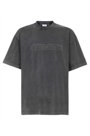 베트멍 남성 티셔츠 Vetements UE63TR440B LOGO OUTLINE T shirt   Black NB24