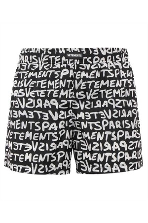 베트멍 남성 수영복 Vetements ME64SW200B GRAFFITI MONOGRAM Swim shorts   Black NB24