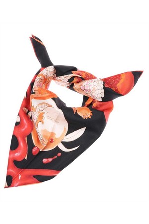 페라가모 여성 스카프 Salvatore Ferragamo 310146 POMEGRANATE PRINT SILK Scarf   Black NB24