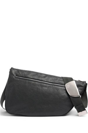 버버리 남성 크로스백 Large Shield leather messenger bag NB01