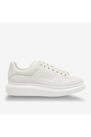 알렉산더 맥퀸 남성 스니커즈 Alexander McQueen Grainy Leather Oversized Sneakers NB25