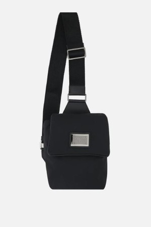 돌체앤가바나 남성 메신저백 logo plate detailed nylon crossbody bag NB26