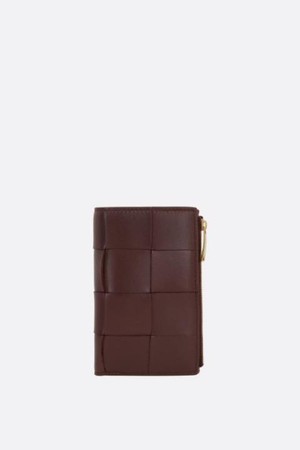 보테가 베네타 여성 지갑 Cassette medium bi fold zip wallet in Maxi Intrecciato nappa NB26