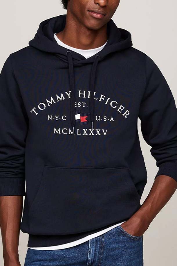 TOMMY HILFIGER - 스웨트셔츠 - 타미힐피거 남성 자수 아치 로고 후드티 Navy