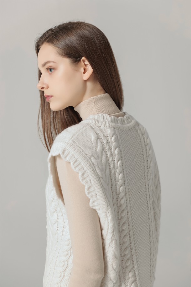 pelote - 베스트 - Frill Twist Round Neck Wool Knit Vest