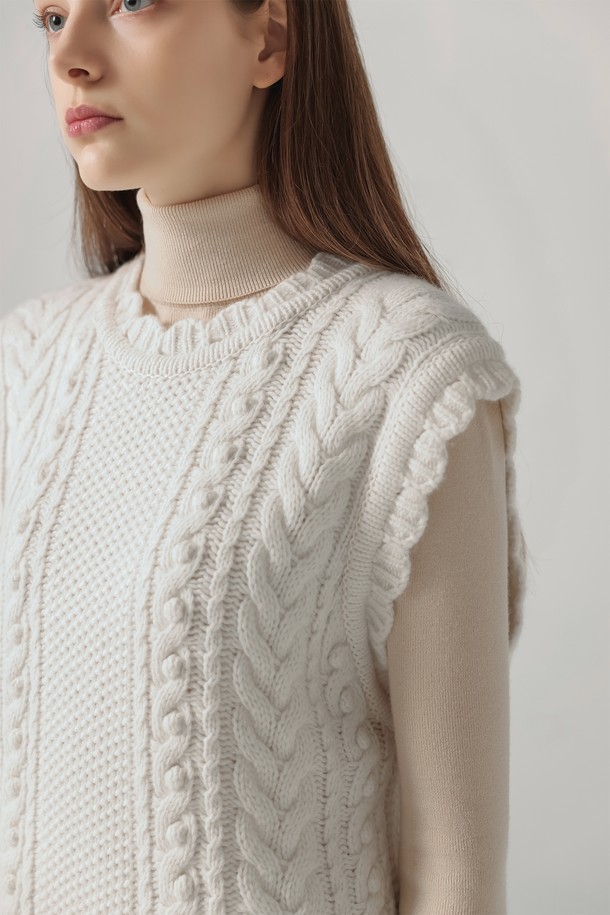 pelote - 베스트 - Frill Twist Round Neck Wool Knit Vest