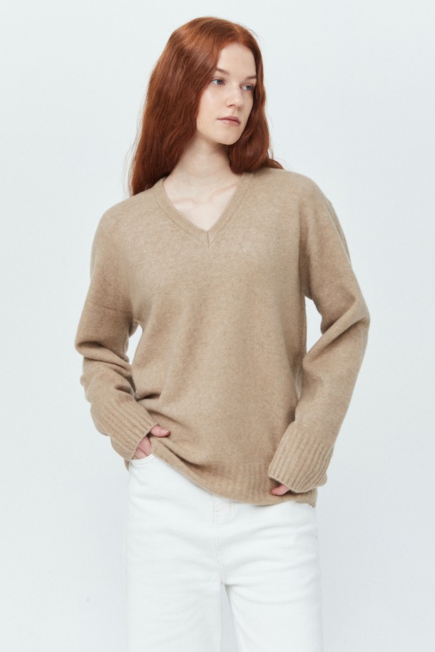 pelote - 스웨터 - Whole Garment V-neck Wool Knit