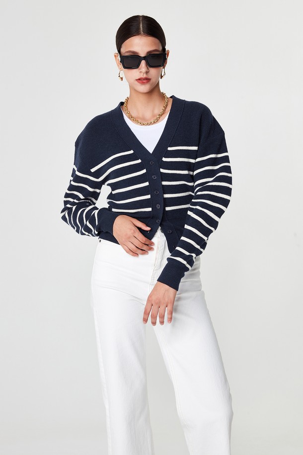 pelote - 가디건 - V-neck Striped Cardigan