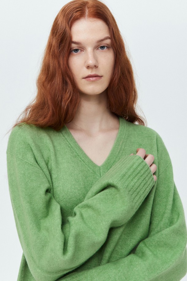 pelote - 스웨터 - Whole Garment V-neck Wool Knit