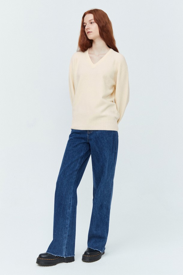 pelote - 스웨터 - Whole Garment V-neck Wool Knit