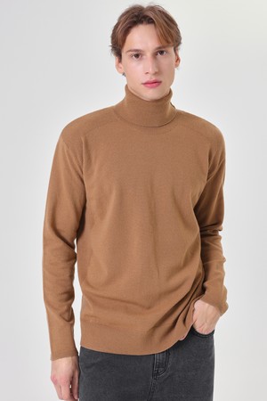 Cashmere Wool Turtleneck Knit