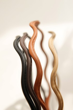 가죽 웨이브 헤어밴드 H01075