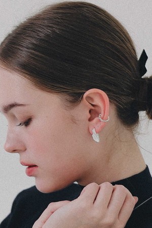 화이트큐빅 라운드 실버 이어커프 M04075