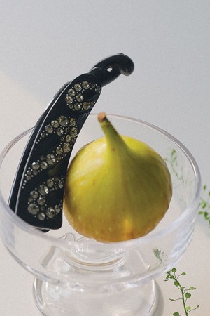 블랙다이아 큐빅 바나나핀 Bh0970