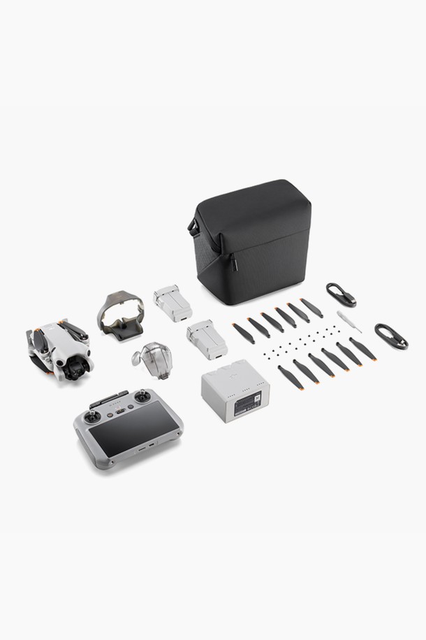 [DJI] Mini 4 Pro 플라이 모어 콤보 플러스 (DJI RC 2)는 249g 이하의 가벼운 무게로 휴대성이 뛰어난 드론입니다. 4K 60fps 촬영, 48MP 카메라, 1/1.3인치 CMOS 센서를 탑재하여 고품질의 항공 촬영이 가능하며, 360° 장애물 감지, ActiveTrack 3.0, MasterShot 등의 다양한 기능으로 창의적인 촬영을 지원합니다. 최대 34~45분 비행시간과 20km 전송 거리를 자랑하며, 플러스 배터리 사용 시 더욱 넉넉한 비행이 가능합니다. 접이식 구조에 그레이, 화이트 색상으로 제공되며, 전문가 및 아마추어 모두 사용하기 적합합니다.
