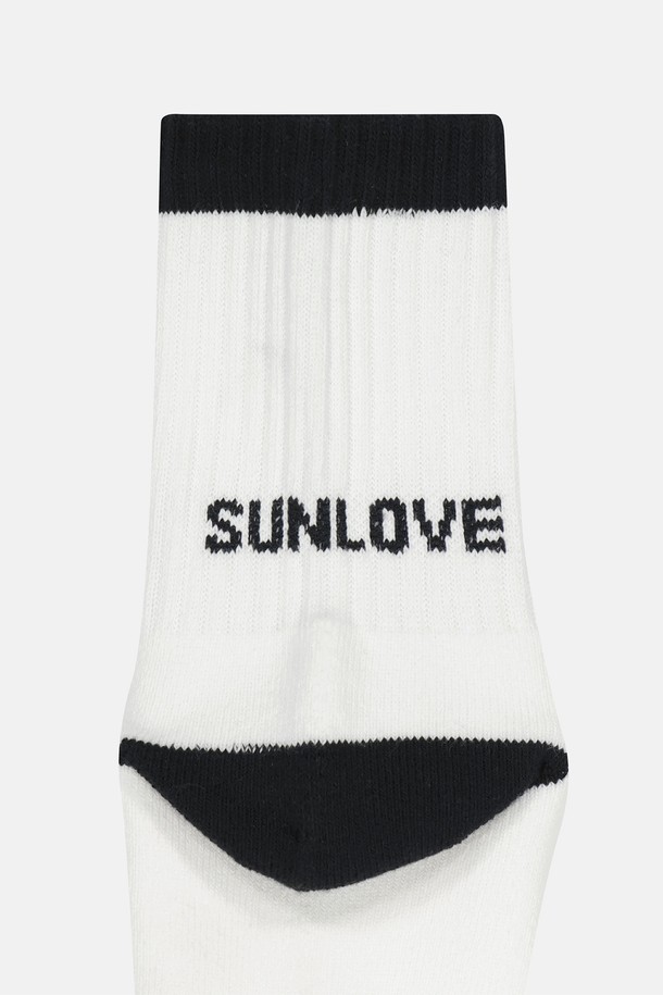 SUNLOVE - 양말 - Essential Socks White