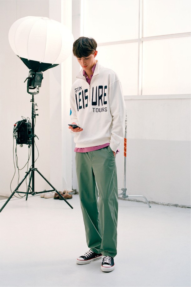 SUNLOVE - 캐주얼팬츠 - Solotex Right Chino Pants Light Olive