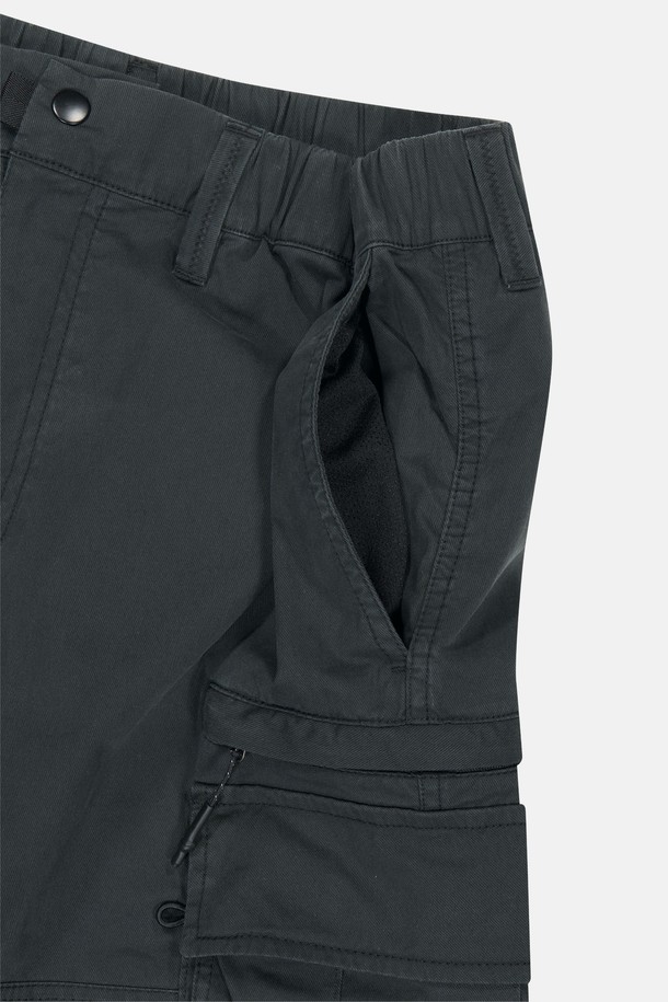 SUNLOVE - 하프팬츠 - Square Cargo Shorts Black