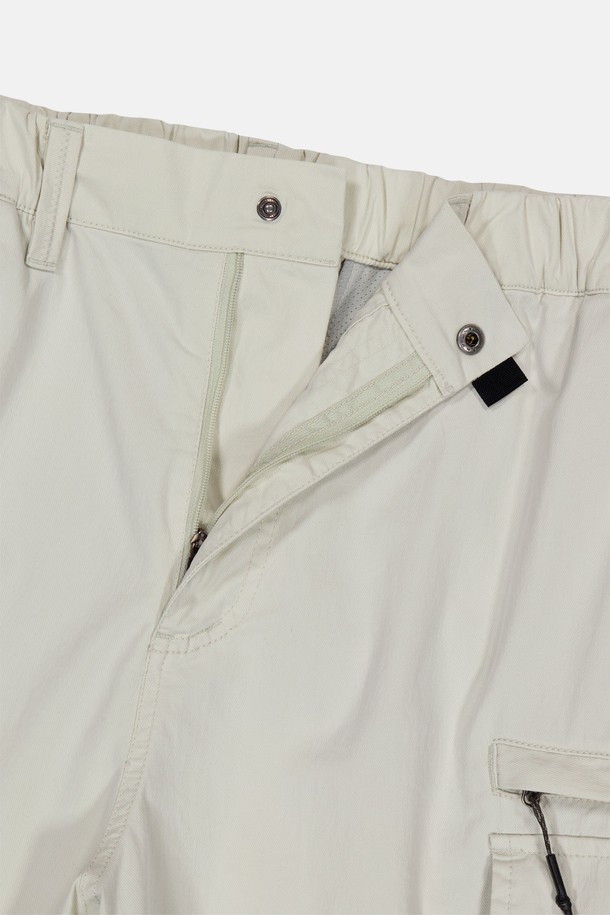 SUNLOVE - 하프팬츠 - Square Cargo Shorts Ivory