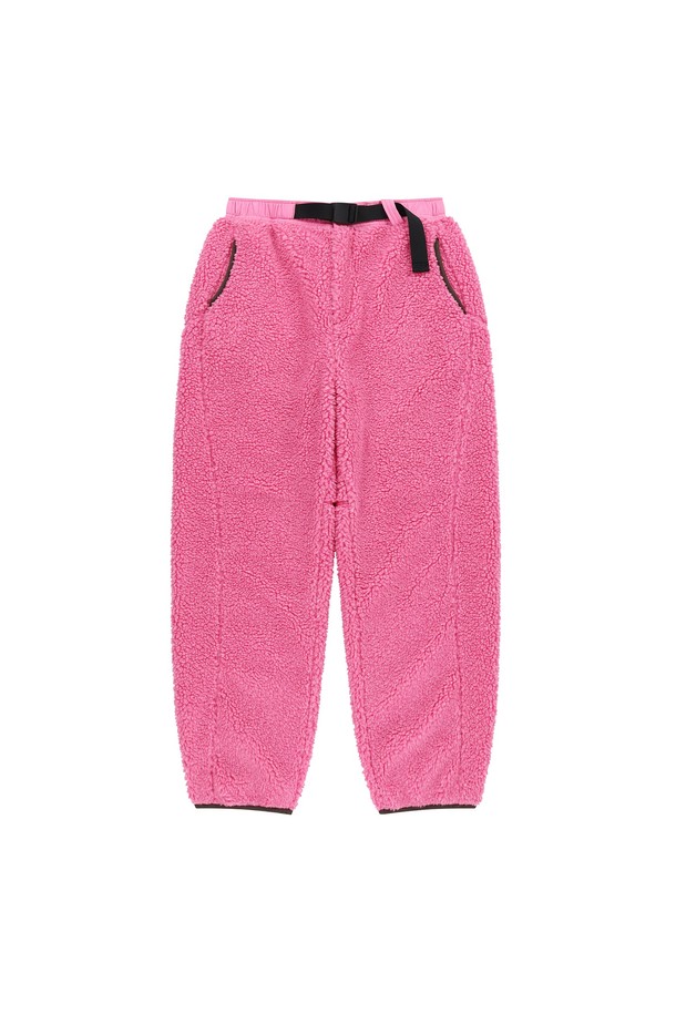 Kumo (쿠모) Sherpa (셔파) 플리스 팬츠 Heather Pink (헤더 핑크)는 남녀 모두 착용 가능한 플리스 팬츠입니다. 부드러운 촉감의 플리스 소재와 기모 안감, 두꺼운 두께감으로 가을, 겨울철 따뜻하게 착용하기 좋습니다. 허리 스트랩 조절, YKK 지퍼 포켓, 포켓 및 밑단 밴딩 처리로 편안함과 활동성을 높였습니다. 스포티, 캐주얼, 미니멀 스타일을 연출하기 좋으며, 피트니스룩, 겨울 데일리룩, 산책룩 등 다양한 TPO에 활용 가능합니다. 데이브레이크 심볼 고무 라벨로 포인트를 더했습니다.
