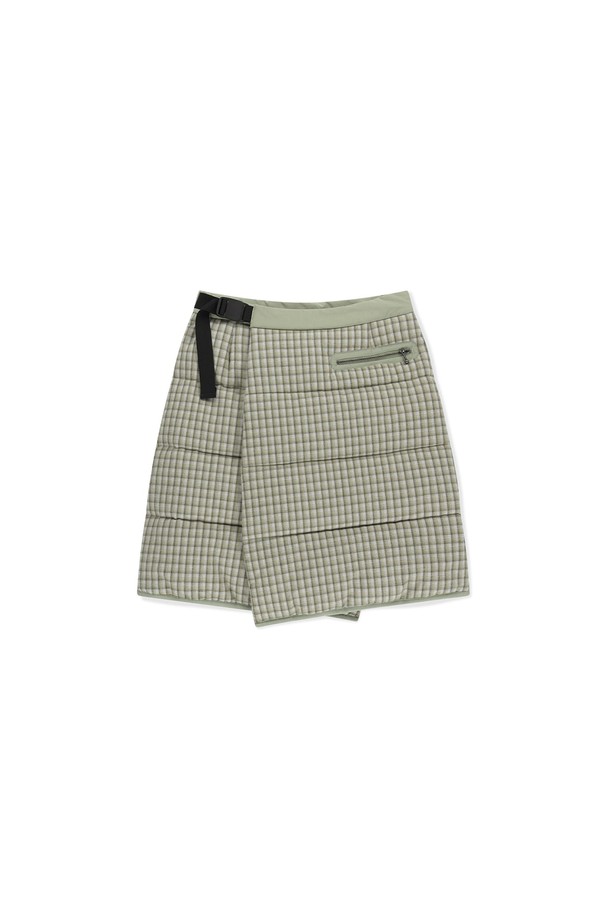 민트 색상의 플란넬 인슐레이티드 랩 스커트입니다. 부드러운 촉감의 일본산 코튼 플란넬 원단으로 제작되어 겨울철에도 따뜻하게 착용할 수 있습니다. 3M Thinsulate 충전재를 사용하여 보온성을 높였으며, 랩 스타일 디자인으로 편안한 착용감을 제공합니다. 허리 사이즈는 스트랩과 스냅으로 조절 가능하고, YKK 지퍼 포켓으로 실용성을 더했습니다. 캐주얼, 클래식, 미니멀 스타일의 출근룩에 매치하기 좋습니다.
