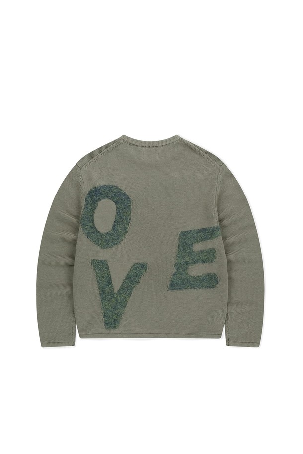 캐피탈 크루넥 니트 그레이는 부드러운 면 소재로 제작되어 편안한 착용감을 선사합니다. 가을과 겨울, 골프 및 일상에서 활용하기 좋은 남성용 니트/스웨터입니다. 레귤러 핏, 라운드넥 디자인에 부클 캐피탈 그래픽 자카드 패턴이 돋보이며, 보온성과 신축성을 갖춰 활동성을 높였습니다. 스포티하면서도 캐주얼한 스타일로, 겨울 데일리룩과 골프룩에 모두 잘 어울립니다. 긴 소매 기장과 두꺼운 두께감으로 따뜻하게 착용 가능합니다.
