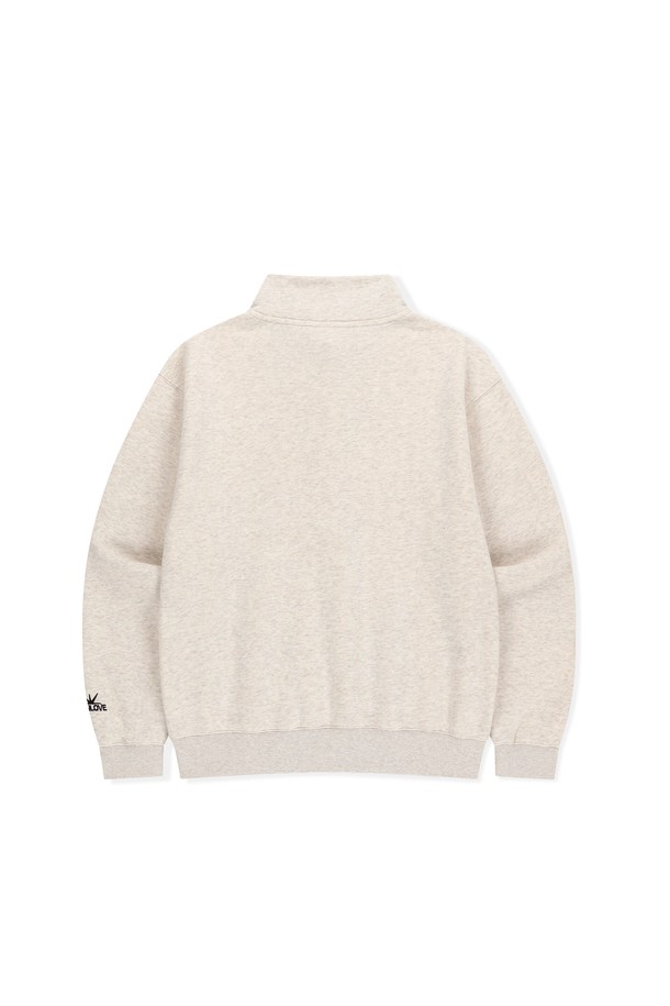 Cabin 하프 집 스웨트 헤더 오트밀은 남성용 스웻셔츠입니다. 부드러운 촉감의 면, 폴리에스테르 혼방 소재로 제작되었으며, 가을, 겨울에 착용하기 좋습니다. 하프넥 디자인에 하프 집업 스타일로, 로고 자수와 밑단 및 소맷단 밴딩, 사이드 포켓 디테일이 돋보입니다. 레귤러핏으로 골프, 일상 등 다양한 TPO에 캐주얼, 스포티, 미니멀 스타일로 연출하기 좋습니다. 두꺼운 두께감과 기모 안감으로 따뜻함을 더했습니다.
