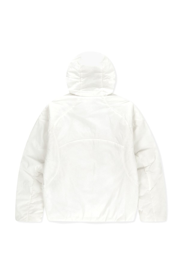 PrimaLoft Nova Insulated 재킷 화이트는 남성용 아우터로, 가을과 겨울에 적합합니다. PERTEX® QUANTUM AIR 원단, DWR 발수 가공, PrimaLoft® 충전재를 사용하여 경량성과 보온성을 동시에 갖췄습니다. YKK 지퍼, 후드, 밑단 스트링, 소맷단 밴딩, 안쪽 속주머니 등의 디테일이 돋보이며, 미니멀하고 스포티한 디자인으로 골프 및 일상생활에서 활용하기 좋습니다. 방수 및 발수 기능으로 쾌적한 착용감을 제공하는 레귤러핏 두꺼운 두께의 무지 화이트 재킷입니다.
