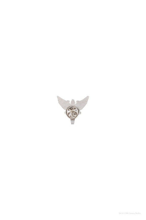 [AVATAR] 핀 세트 멀티는 캐주얼 스타일의 공용 핀 세트입니다. 아연과 주석 소재로 제작되었으며, 로고와 프린트 무늬의 그래픽 디자인이 특징입니다. 3개의 핀 세트로 구성되어 다양한 연출이 가능하며, 일상에서 포인트를 줄 수 있습니다. 대한민국에서 제작되어 높은 품질을 자랑합니다.
